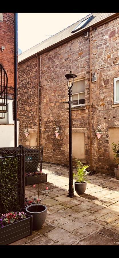 Courtyard Holiday Apartments Belper Bagian luar foto