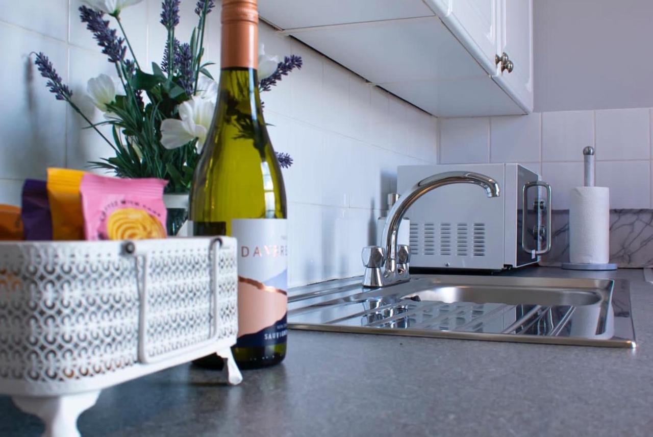 Courtyard Holiday Apartments Belper Bagian luar foto
