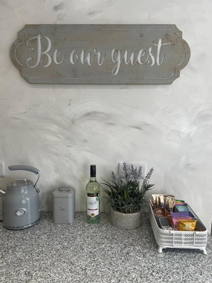 Courtyard Holiday Apartments Belper Bagian luar foto