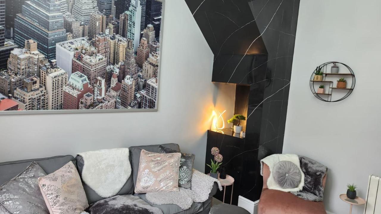 Courtyard Holiday Apartments Belper Bagian luar foto