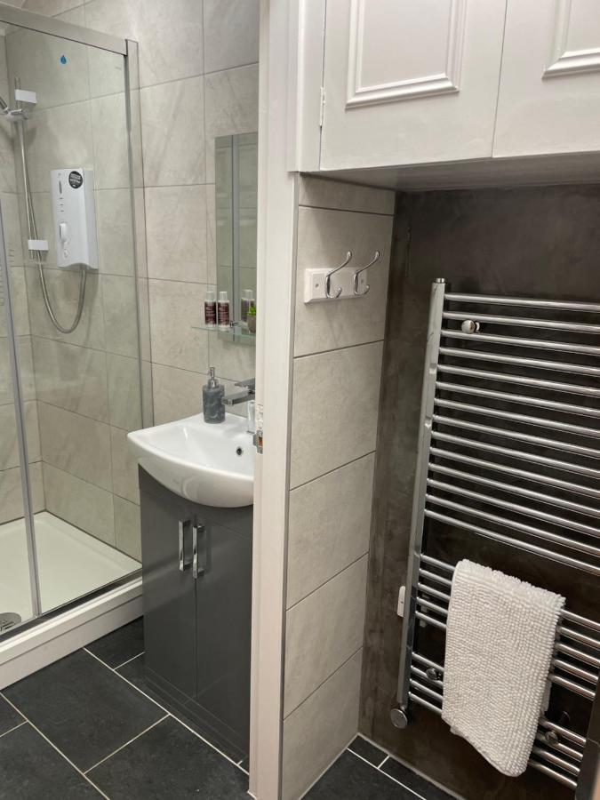 Courtyard Holiday Apartments Belper Bagian luar foto