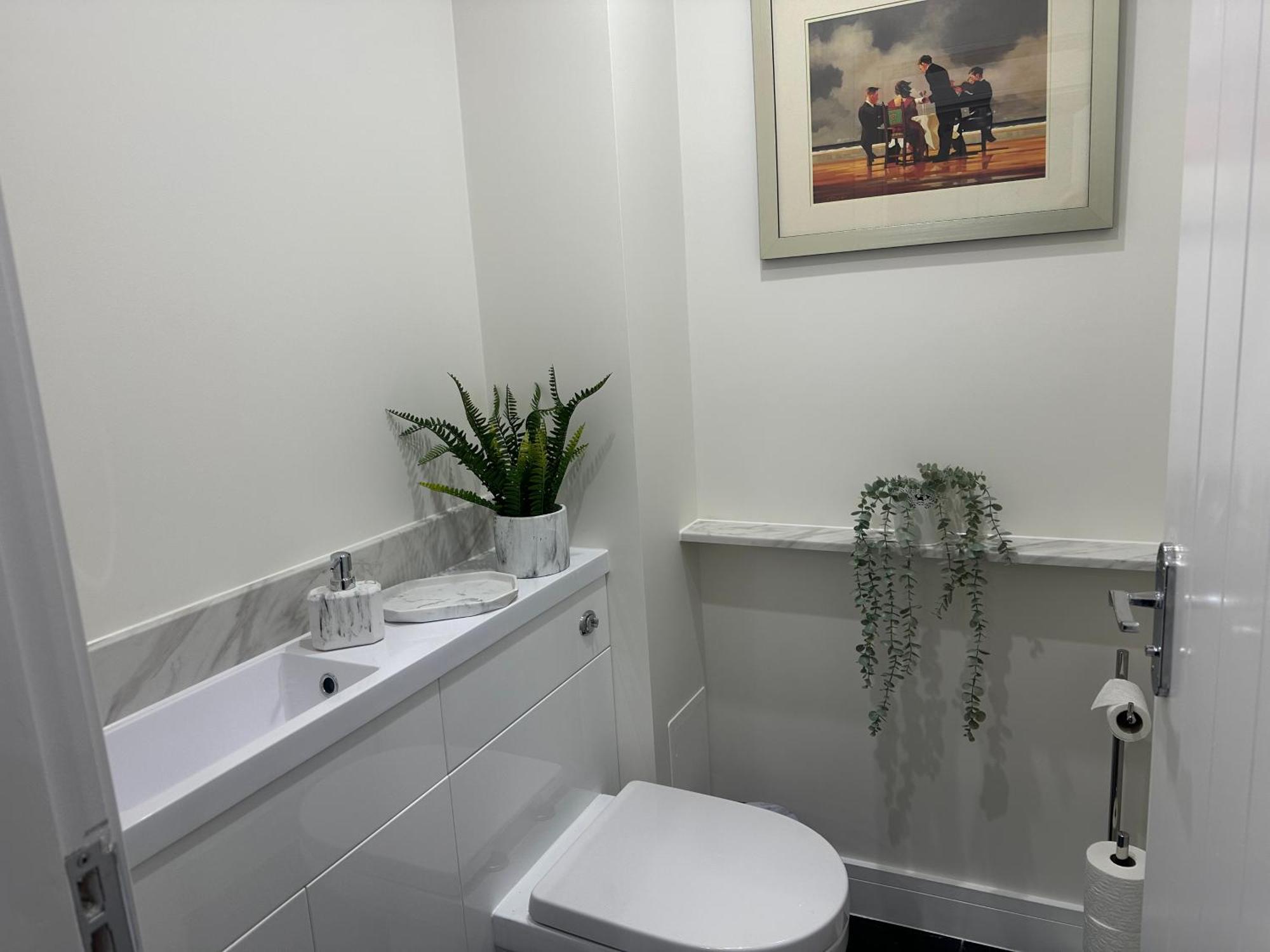 Courtyard Holiday Apartments Belper Bagian luar foto
