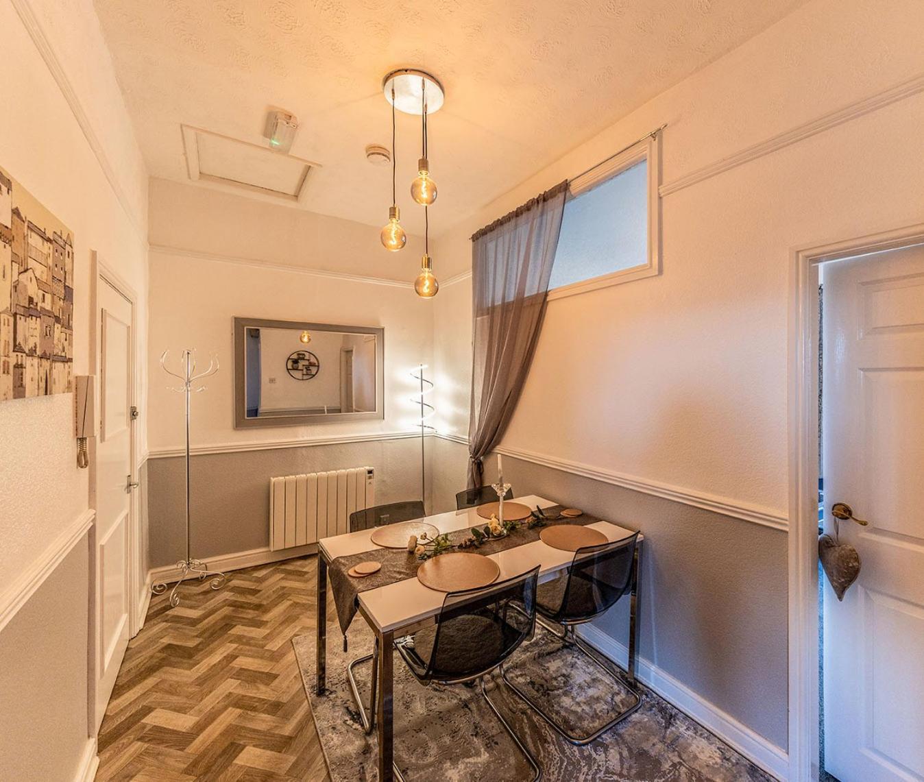 Courtyard Holiday Apartments Belper Bagian luar foto