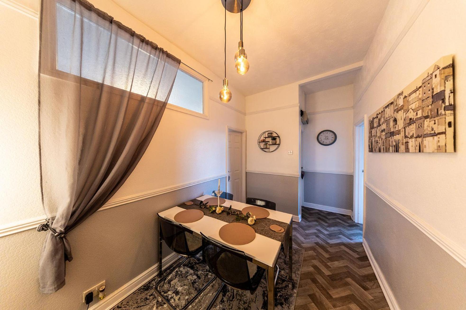 Courtyard Holiday Apartments Belper Bagian luar foto